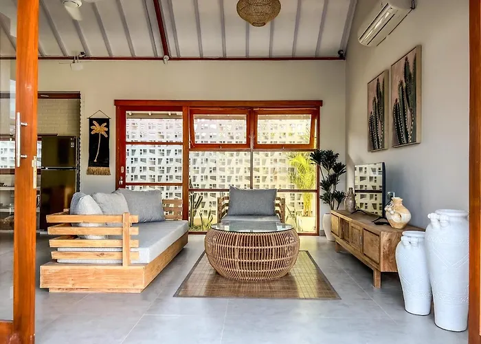 Moana & Bingin Villa *